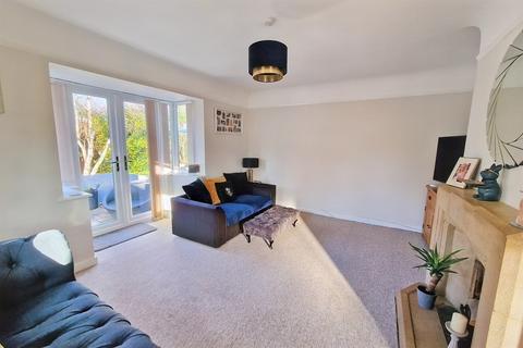 2 bedroom bungalow to rent, Bridport