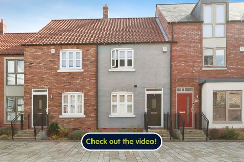 2 bedroom townhouse for sale, Scotts Square, Hull, East Riding of Yorkshire, HU1 1AU