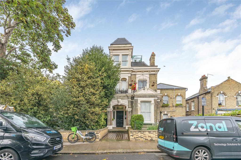 Fulham Park Gardens, London, SW6 3 bed flat for sale £875,000