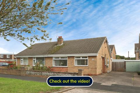 2 bedroom semi-detached bungalow for sale, Oxenhope Road, Hull, East Riding of Yorkshire, HU6 7BZ