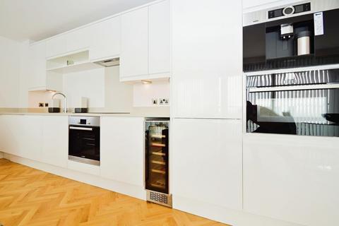 2 bedroom penthouse to rent, Commercial Road, London, E1