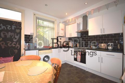 3 bedroom terraced house to rent, 15 Beamsley Grove, Hyde Park, Leeds LS6