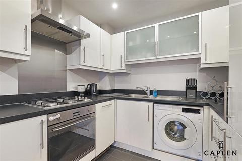 2 bedroom maisonette to rent, Oakdale Road, South Woodford