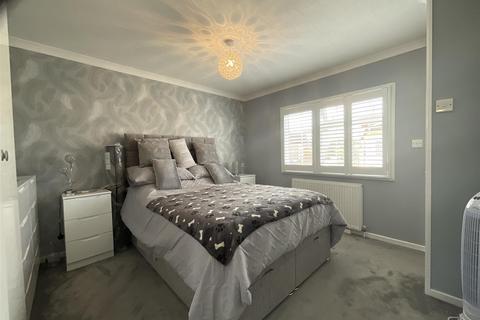 1 bedroom park home for sale, Crays Hill, Billericay, Essex