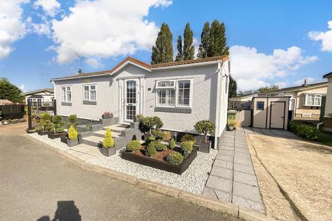 1 bedroom park home for sale, Crays Hill, Billericay, Essex