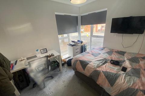 2 bedroom flat to rent, Montpelier Road, Nottingham NG7