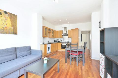 2 bedroom maisonette to rent, Bunhill Row, London, EC1Y