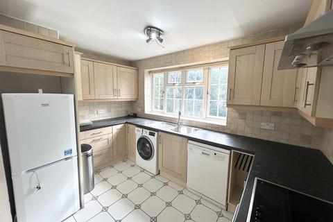 2 bedroom maisonette for sale, Hollygrove, Bushey Heath WD23