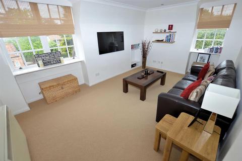 2 bedroom flat for sale, Spriggs Court, Palmers Hill, Epping