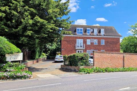 2 bedroom flat for sale, Spriggs Court, Palmers Hill, Epping