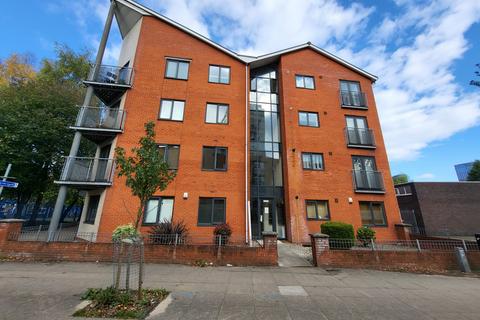 2 bedroom flat to rent, Stretford Rd, Hulme, Manchester, M15 6HE.