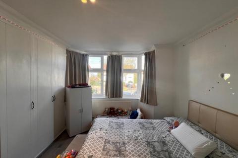 1 bedroom house for sale, Hillside, Kingsbury, NW9