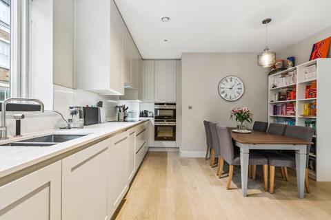 2 bedroom flat for sale, Palladian Gardens, London, W4