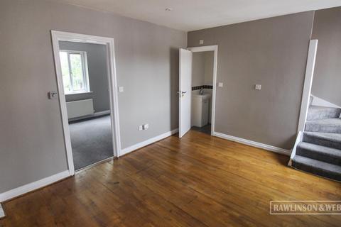 2 bedroom maisonette to rent, Walton Road, Surrey KT8