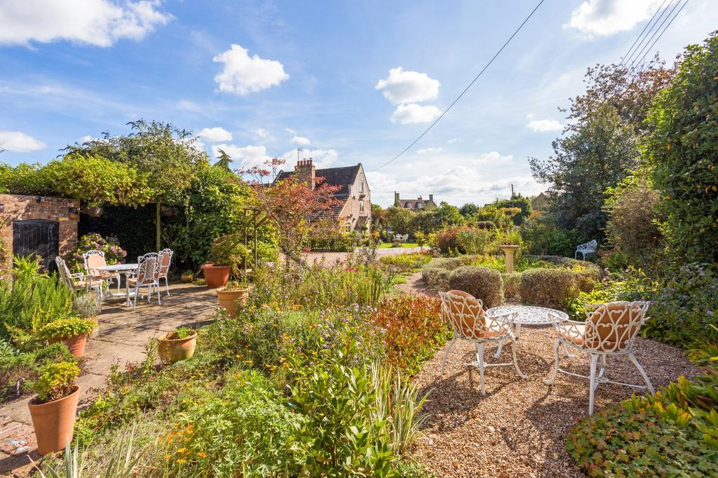 Frampton on Severn, Gloucester... 3 bed detached house for sale £720,000
