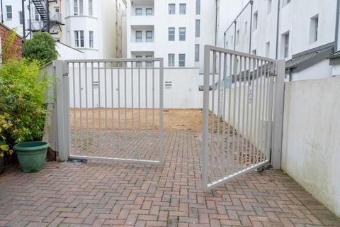 2 bedroom apartment for sale, Montpelier Apartments, Norfolk Terrace, Brighton