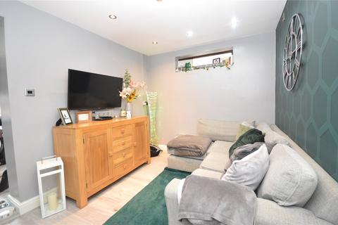 3 bedroom detached house for sale, Fulmar Court, Leeds, West Yorkshire