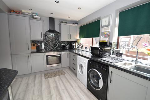 3 bedroom detached house for sale, Fulmar Court, Leeds, West Yorkshire