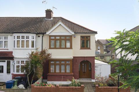 7 Croft Gardens, London, W7 2JQ