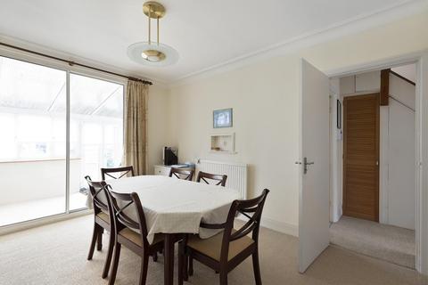 7 Croft Gardens, London, W7 2JQ