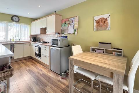 3 bedroom terraced house for sale, Pampas Court, Warminster