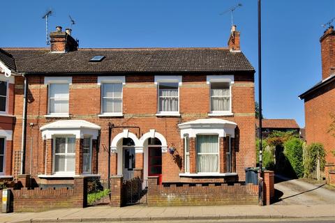 3 bedroom end of terrace house for sale, High Street, Dunmow