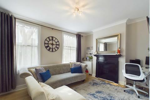 1 bedroom apartment to rent, Lynton Road, Bermondsey