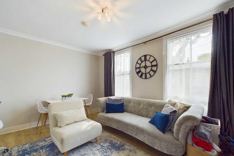 1 bedroom apartment to rent, Lynton Road, Bermondsey