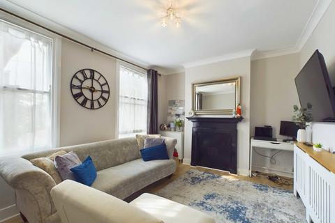 1 bedroom apartment to rent, Lynton Road, Bermondsey