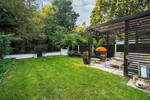 64 Birchwood Avenue, Wallington, SM6 7EN