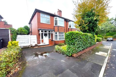 3 bedroom semi-detached house to rent, Clive Avenue, Whitefield, M45