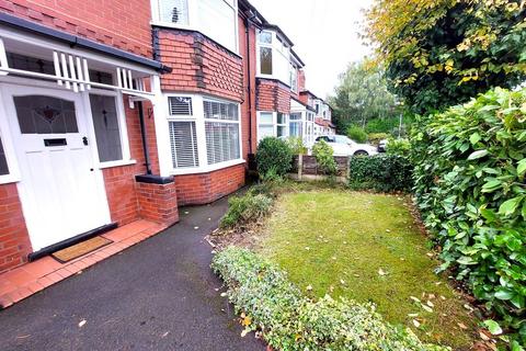 3 bedroom semi-detached house to rent, Clive Avenue, Whitefield, M45