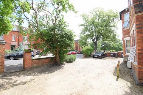 Flat 5, 36 Lansdowne Road, Bedford, MK40 2BU