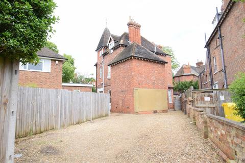 Flat 5, 36 Lansdowne Road, Bedford, MK40 2BU