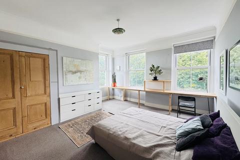 undefined, Flat 3, 12 Collingwood Villas