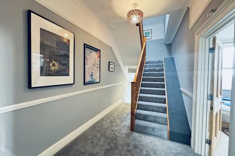 undefined, Flat 3, 12 Collingwood Villas