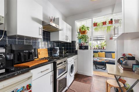 2 bedroom flat for sale, Lower Downs Road, West Wimbledon SW20