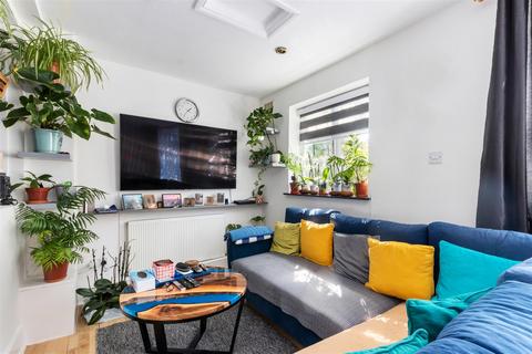 2 bedroom flat for sale, Lower Downs Road, West Wimbledon SW20