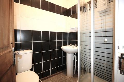 undefined, Self contained studio at Montgomery Terrace Road, Sheffield, S6 3BW
