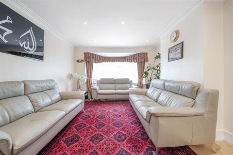 5 bedroom semi-detached house for sale, Beverley Gardens, Wembley