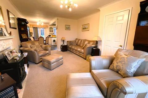 3 bedroom semi-detached house for sale, Station Road, Doncaster DN11