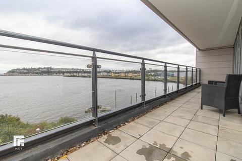 2 bedroom apartment to rent, Davaar House, Prospect Place, Cardiff Bay