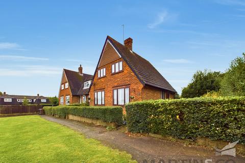 4 bedroom semi-detached house for sale, St Leonards Crescent, Sandridge, St Albans