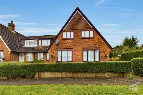 4 bedroom semi-detached house for sale, St Leonards Crescent, Sandridge, St Albans