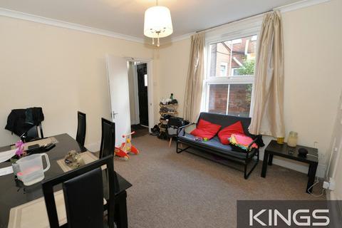 3 bedroom flat to rent, Landguard Road, Southampton