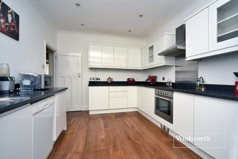 3 bedroom end of terrace house for sale, Sandringham Road, Worcester Park, KT4