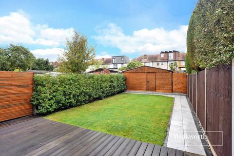 3 bedroom end of terrace house for sale, Sandringham Road, Worcester Park, KT4