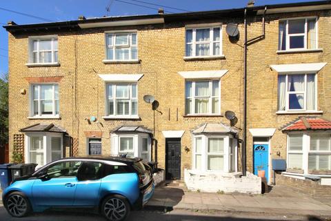 3 bedroom terraced house for sale, Princes Road, London