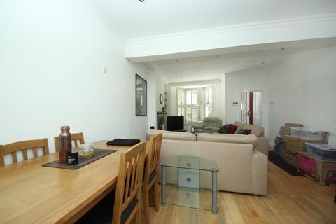 3 bedroom terraced house for sale, Princes Road, London