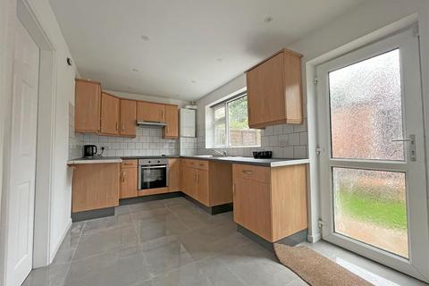 4 bedroom end of terrace house to rent, Kenrick Road, Nottingham NG3